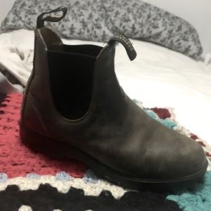 Blundstones